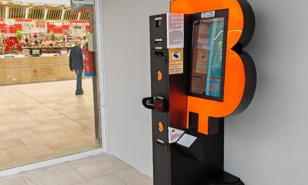 shitcoinsclub_bitcoin_atm_112639352e-4.jpg