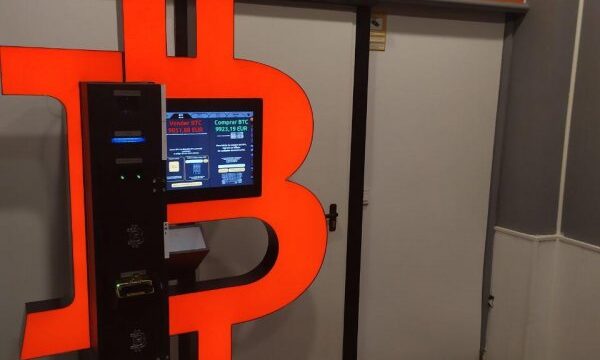 shitcoinsclub_bitcoin_atm_b4f5e0231a-4.jpg