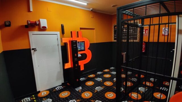 shitcoinsclub_bitcoin_atm_dcc7816af3-4.jpg