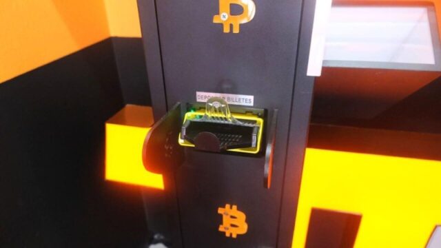 shitcoinsclub_bitcoin_atm_e70a68c6fb-4.jpg