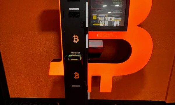 shitcoinsclub_bitcoin_atm_fc747ef6cb-4.jpg